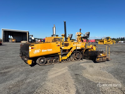 2002 Blaw-Knox PF-5510 Track Asphalt Paver