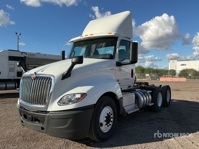 2019 International LT625 6x4 Cabeza Tractora Cabina Corta