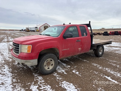 2009 GMC Sierra 2500 4x4 Extended Cab Flatbed Truck