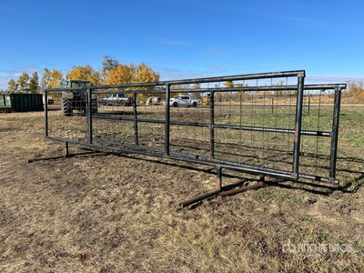 Quantity of (2) 21 ft Free Standing パネル