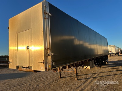 2011 Transcraft 48 ft Tri/A カーテンサイドトレーラー