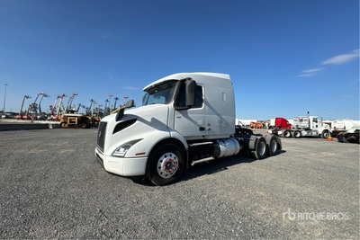 2020 Volvo VNR 6x4 T/A Sleeper Truck Tractor
