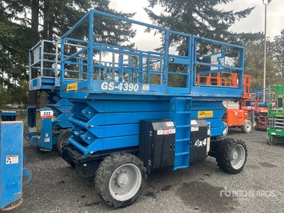 2016 Genie GS-4390 RT 4x4 Dual Fuel Scissor Lift