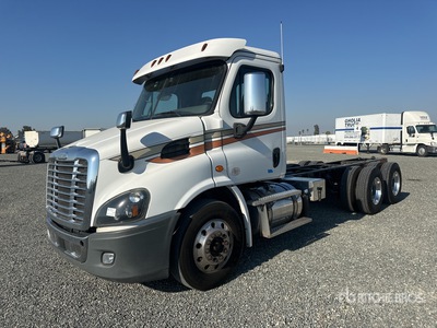2019 Freightliner Cascadia 113 6x4 الكابينة والهيكل