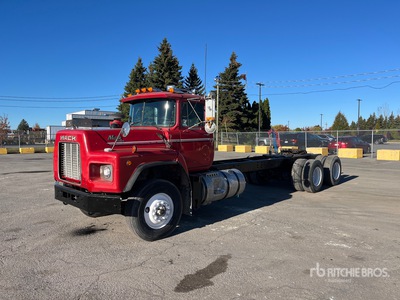 1989 Mack RB688S Kabina i podwozie