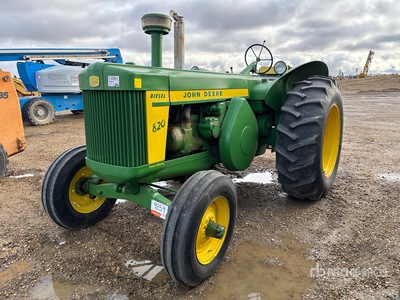 1957 John Deere 820 2WD Antique Tractor