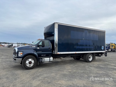 2018 Ford F-750 4x2 Curtain Side Truck