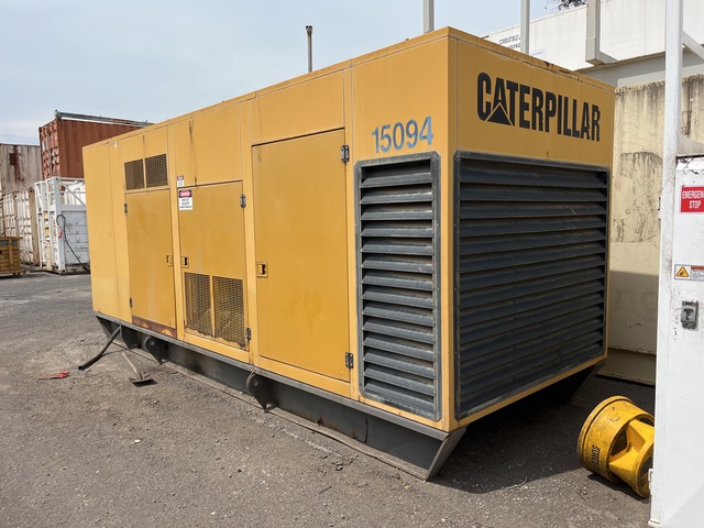 2004 Cat 900F 810 kVA Skid-Mounted Generator Set 2004 Cat 900F 810 kVA Skid-Mounted Generator Set