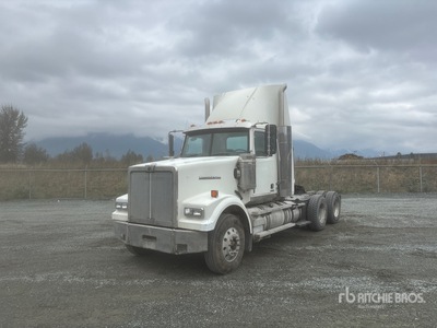 2016 Western Star 4900FA Tri/A Day Cab Truck Tractor