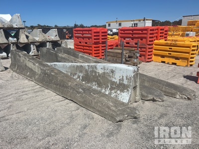 Quantity of (4) x 6 m F Type Tapered Concrete Barrera