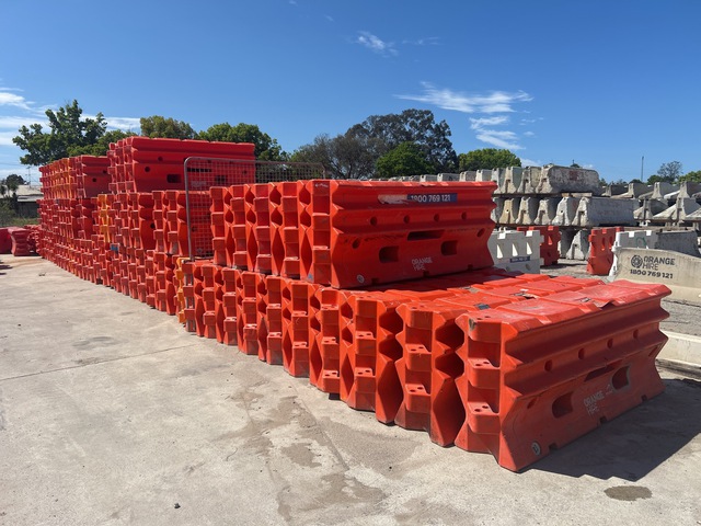 Quantity of (20) Armorzone 2 m Water Filled Barrier Quantity of (20) Armorzone 2 m Water Filled Barrier