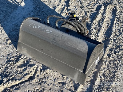 2025 GIYI GY-D3T 33 in Hydraulic Tilting Excavator Bucket (Unused)