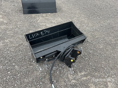 2025 GIYI GY-D3T 33 in Hydraulic Tilting Godet d'excavatrice (Unused)