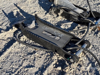 2025 GIYI GY-XJ3T 11 in Hydraulic Excavator Thumb (Unused)