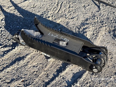 2025 GIYI GY-XJ5T 12 in Hydraulic Excavator Thumb (Unused)