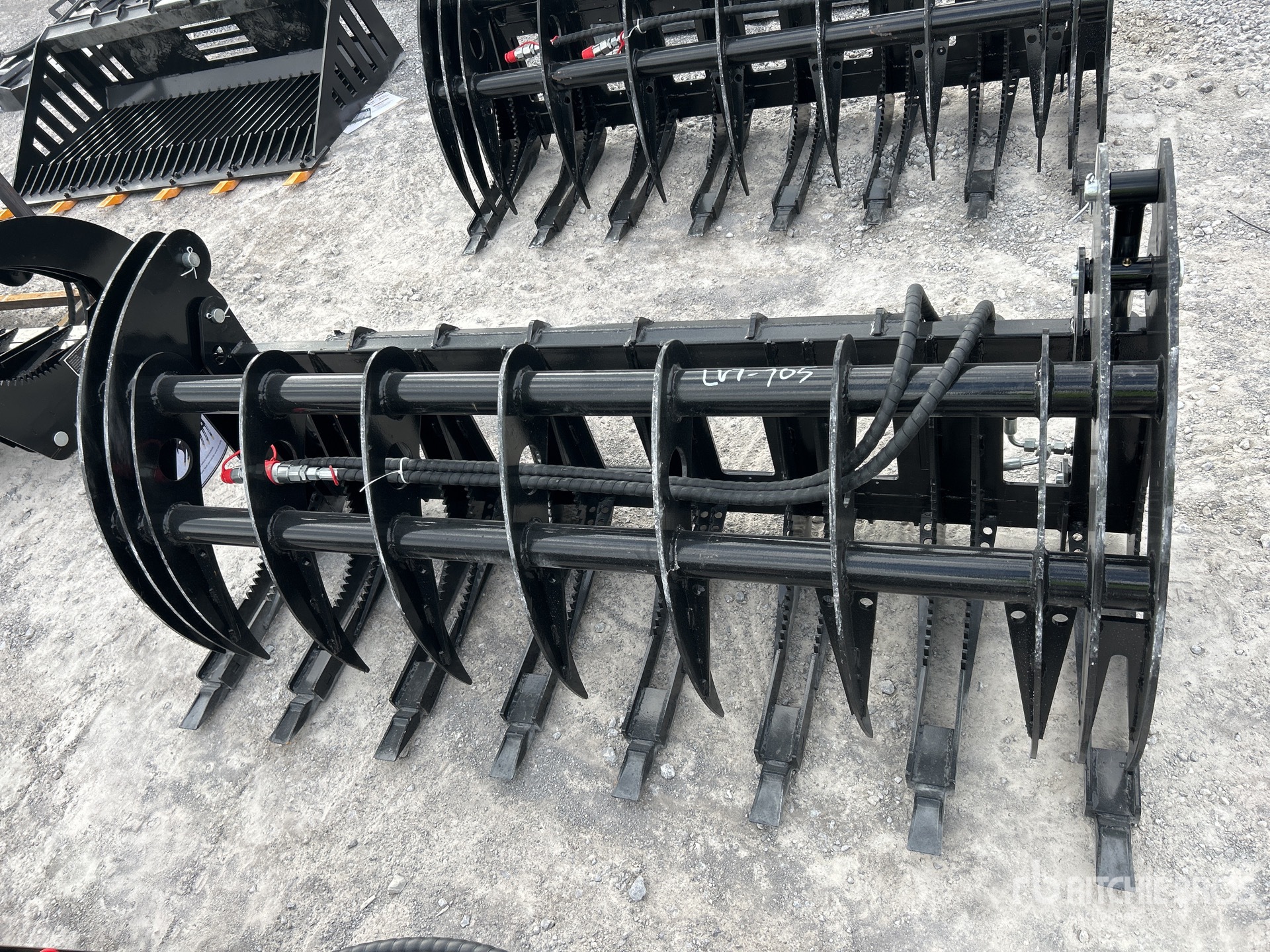 2025 GIYI GYCLG72C Skid Steer Grapple (Unused)