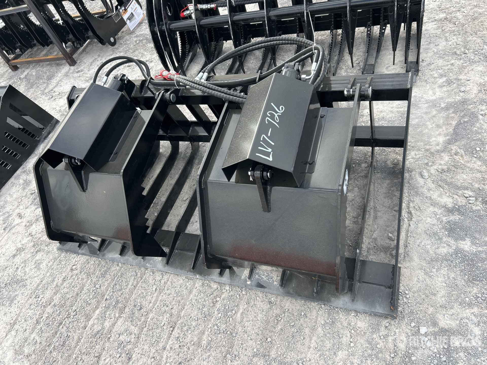 2025 GIYI GY-HWG72C Skid Steer Grapple (Unused)