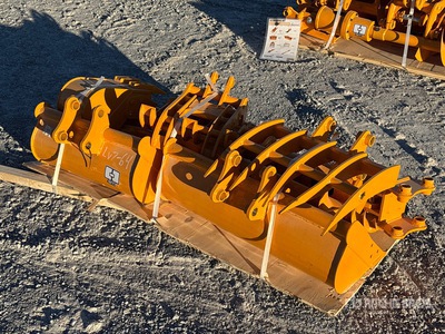 Quantity of (8) 2025 GIYI VCA-8 Mini Excavator Attachments Attacco per escavatore - Fits Cat 301 (Unused)