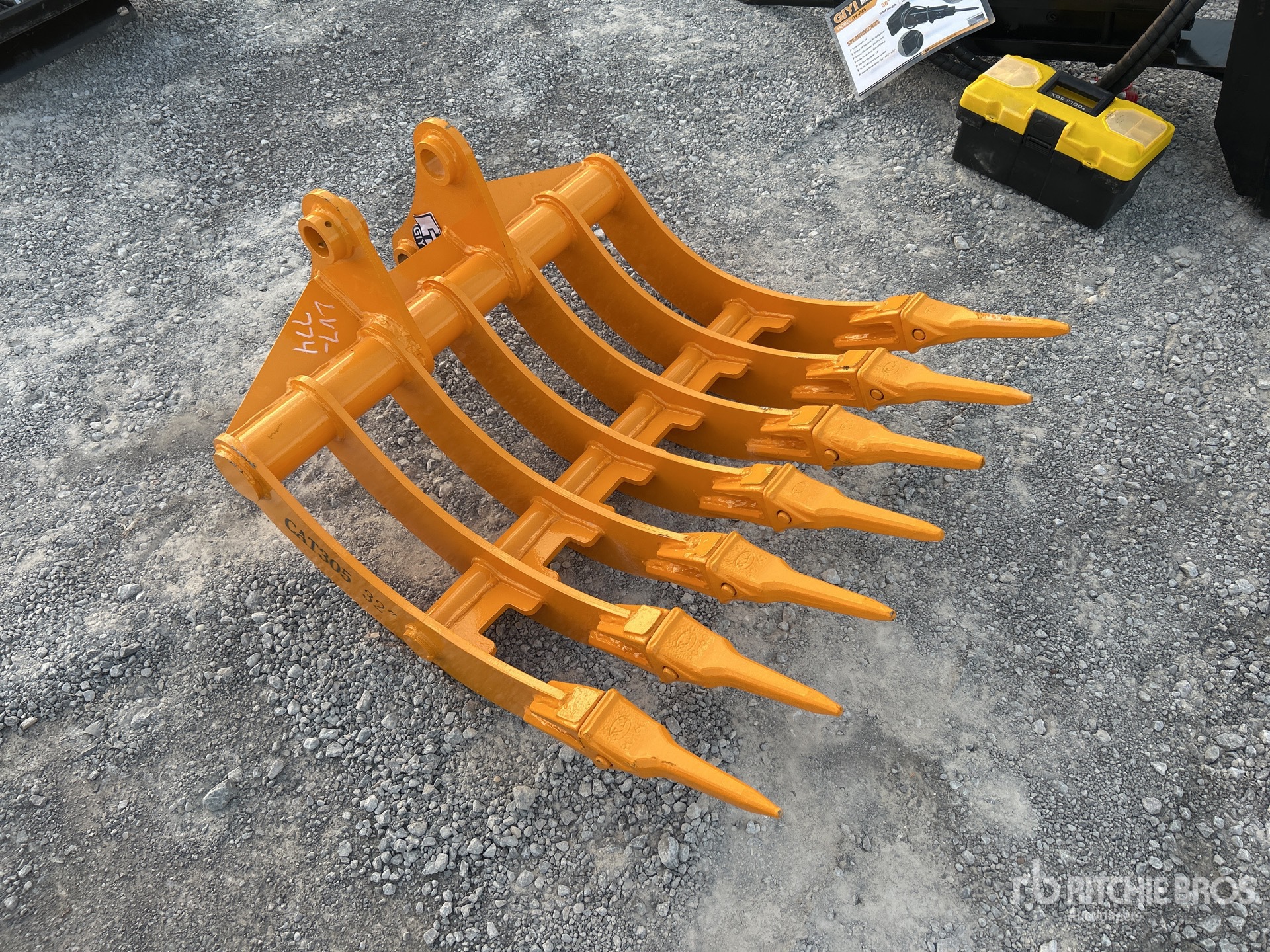 2025 GIYI Fit to cat 305 teeth Excavator Rake (Unused)