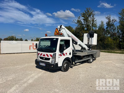 2015 Isoli VT48NE 14 m on 2015 Renault Maxity 120DXI 4x2 Cable Placer Camion Nacelle Bucket Truck