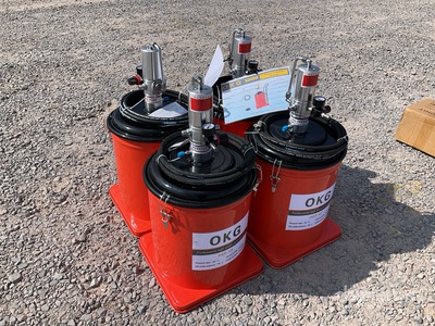 Quantity of (4) 2025 OKG PGP-40 Lote de Bombas de Grasa (Sin Usar) / Grease Injection Equipment (Unused)