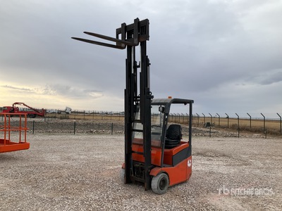 2009 Toyota 7FBEST13 Chariot Élévateur Électrique