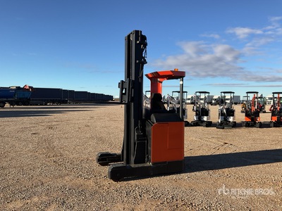 2000 BT RRE2/15AC Apilador Eléctrico