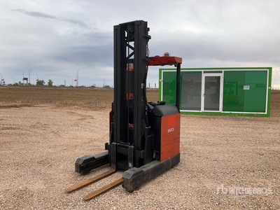 2001 BT RRB1E1 Apilador Eléctrico (Inoperable)