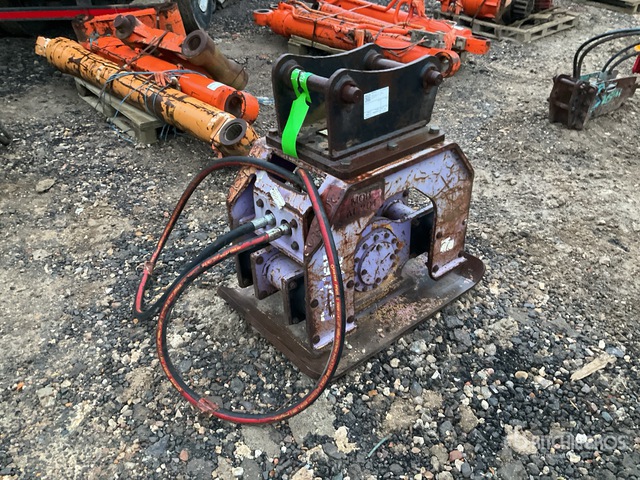 2011 ProDem FHC100PA Plate Compactor | Ritchie Bros. Auctioneers