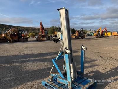Genie Material Hoist