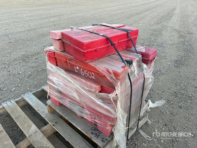 Quantity of (25) Warning Triangle Flare Kit ملحقات الشاحنات