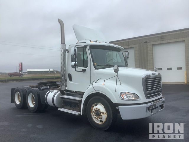 CAMIóN 2016 FREIGHTLINER