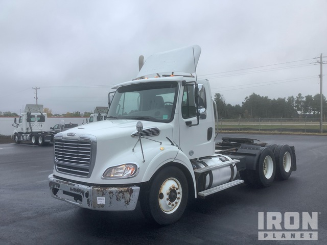 CAMIóN 2016 FREIGHTLINER