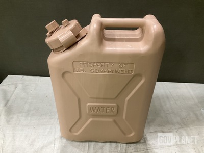 (11) Plastic Water Cans