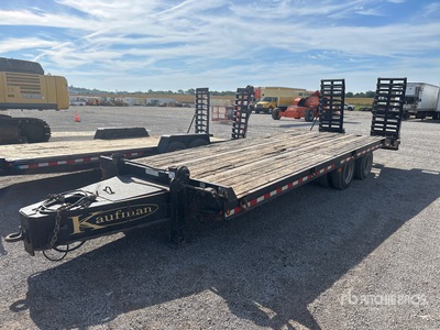 2016 Kaufman 25 ft T/A Equipment Trailer