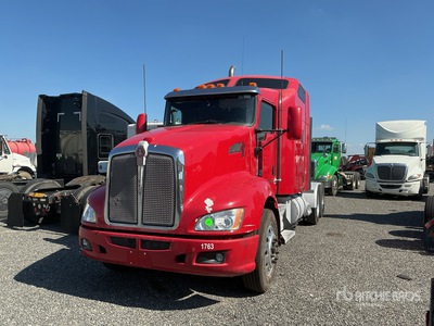 2015 Kenworth T660 6x4 Cabeza Tractora Cabina Dormitorio (Inoperable)