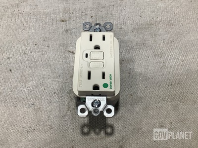 (517) Pass & Seymour E42190 Ground Fault Circuit Interrupters