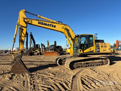2016 Komatsu PC210LC-11 Tracked Excavator