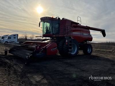 2013 Case 8230 Combine Harvester
