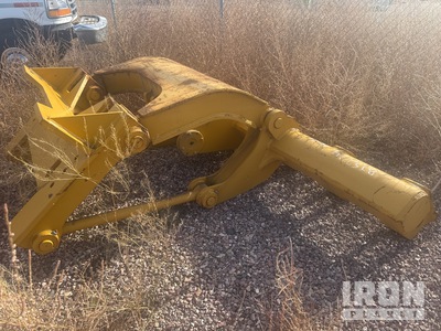 Cat 915 117 in Motor Grader Ripper - Fits Cat 915
