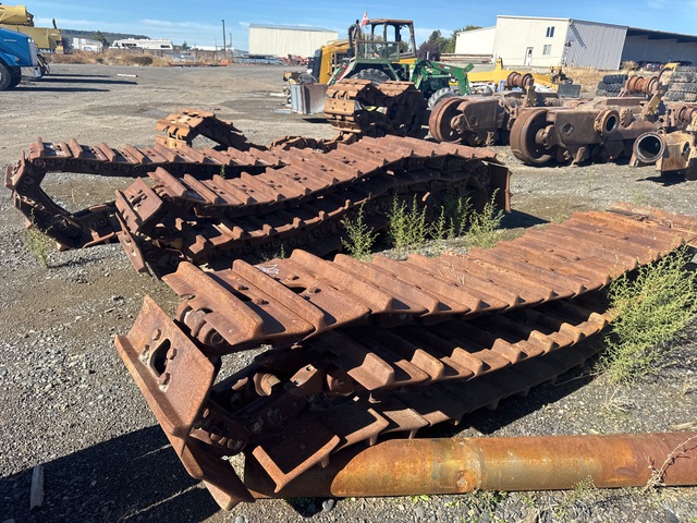 Quantity of (3) Tracks - Fits Cat D8T