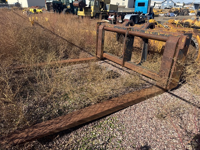 96 in Wheel Loader Forks - Fits Cat 950