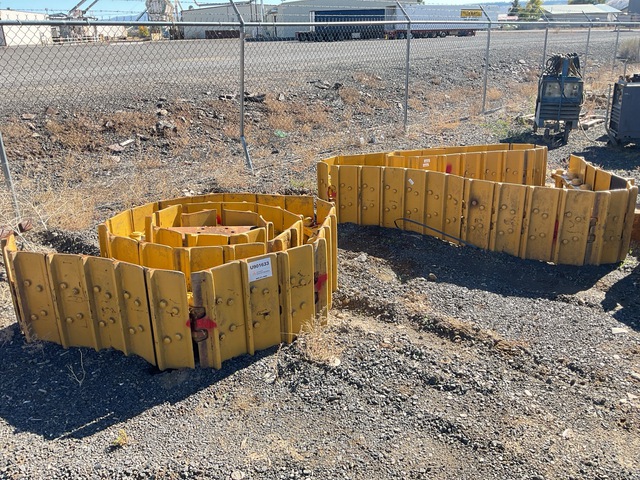 Quantity of (2) Tracks - Fits Cat D7R