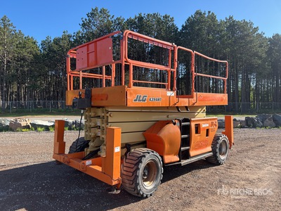 2007 JLG 4394 RT 4x4 Diesel シザーリフト