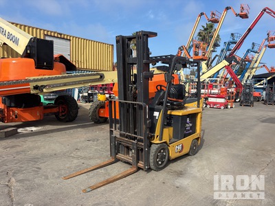 2019 Cat EC25N 3550 lb Chariot Élévateur Électrique