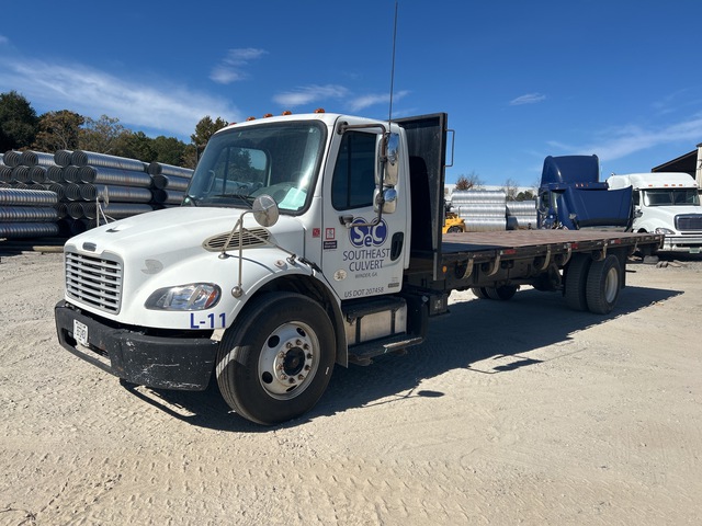 2010 Freightliner M2 106 4x2 Flatbed Truck