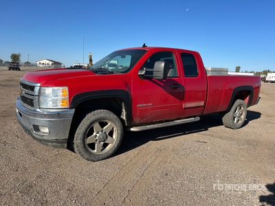 2013 Chevrolet Silverado 2500 HD 4x4 Extended Cab Pickup