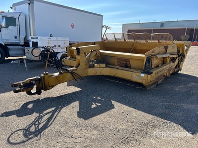 2004 Reynolds 17CS12 4 Tire Hydraulic Pull Scraper