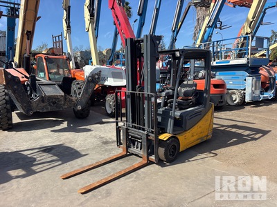 Cat 2ET4000 3940 lb Chariot Élévateur Électrique