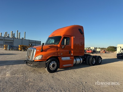2013 Freightliner Cascadia 125 6x4 T/A Sleeper Truck Tractor